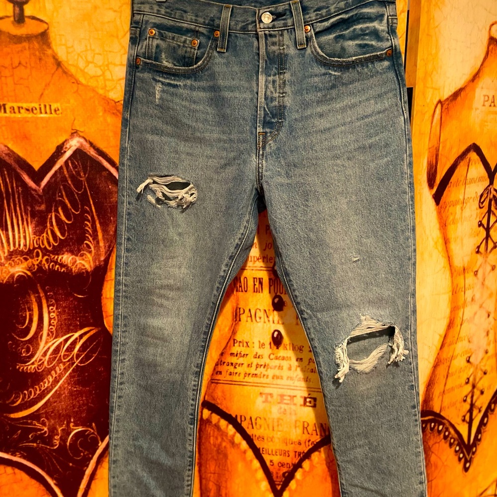 Levis women’s 501